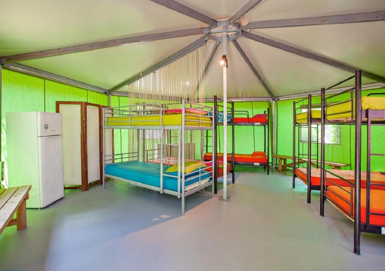סארטי Armenistis Camping & Bungalows מראה חיצוני תמונה