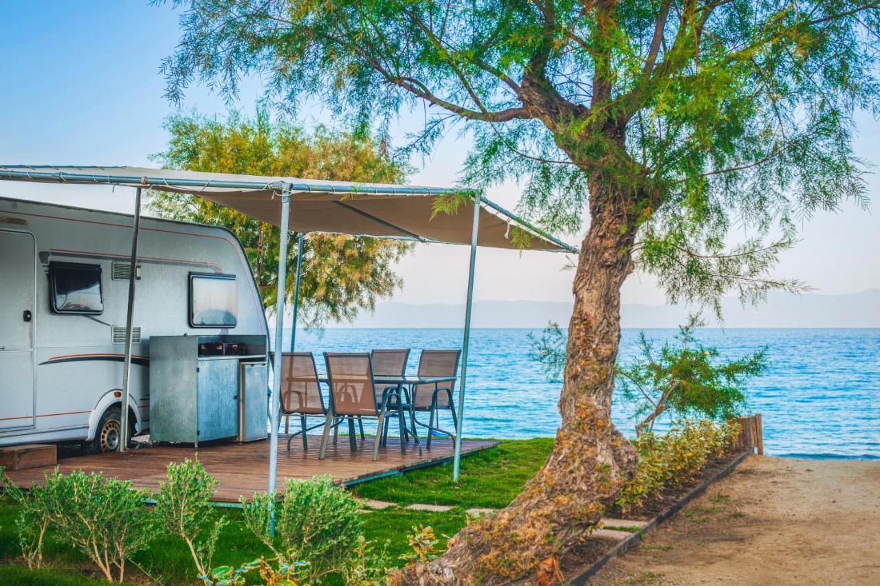 סארטי Armenistis Camping & Bungalows מראה חיצוני תמונה