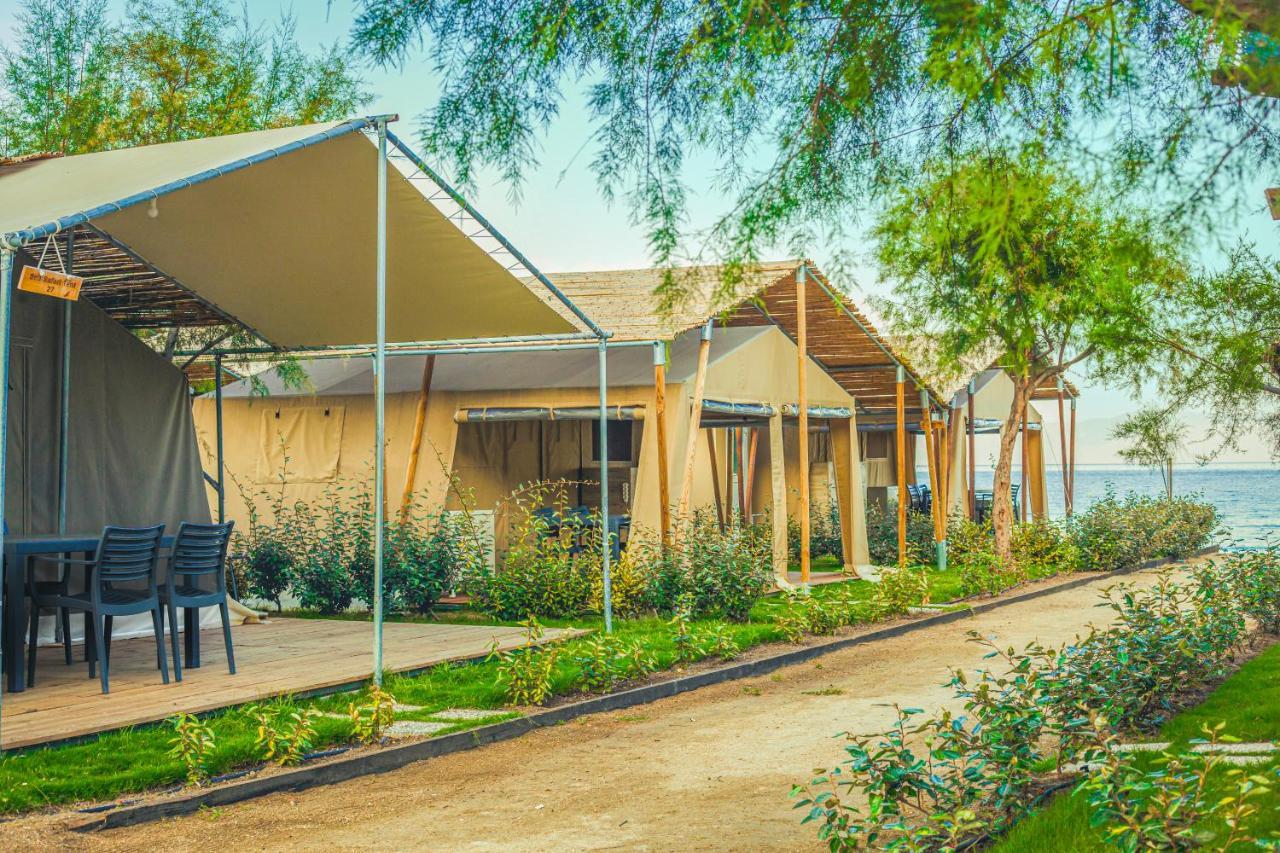 סארטי Armenistis Camping & Bungalows מראה חיצוני תמונה